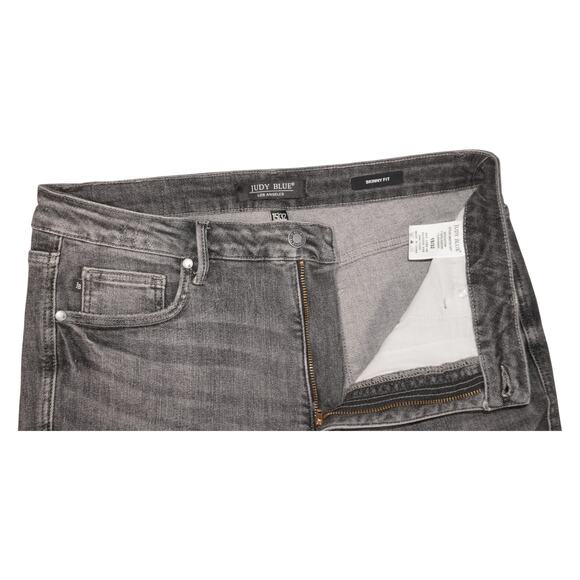 Judy Blue Skinny Jeans Gray Wash Frayed Hem Women’s Size 15/32 | Stretch Denim - Picture 4 of 6